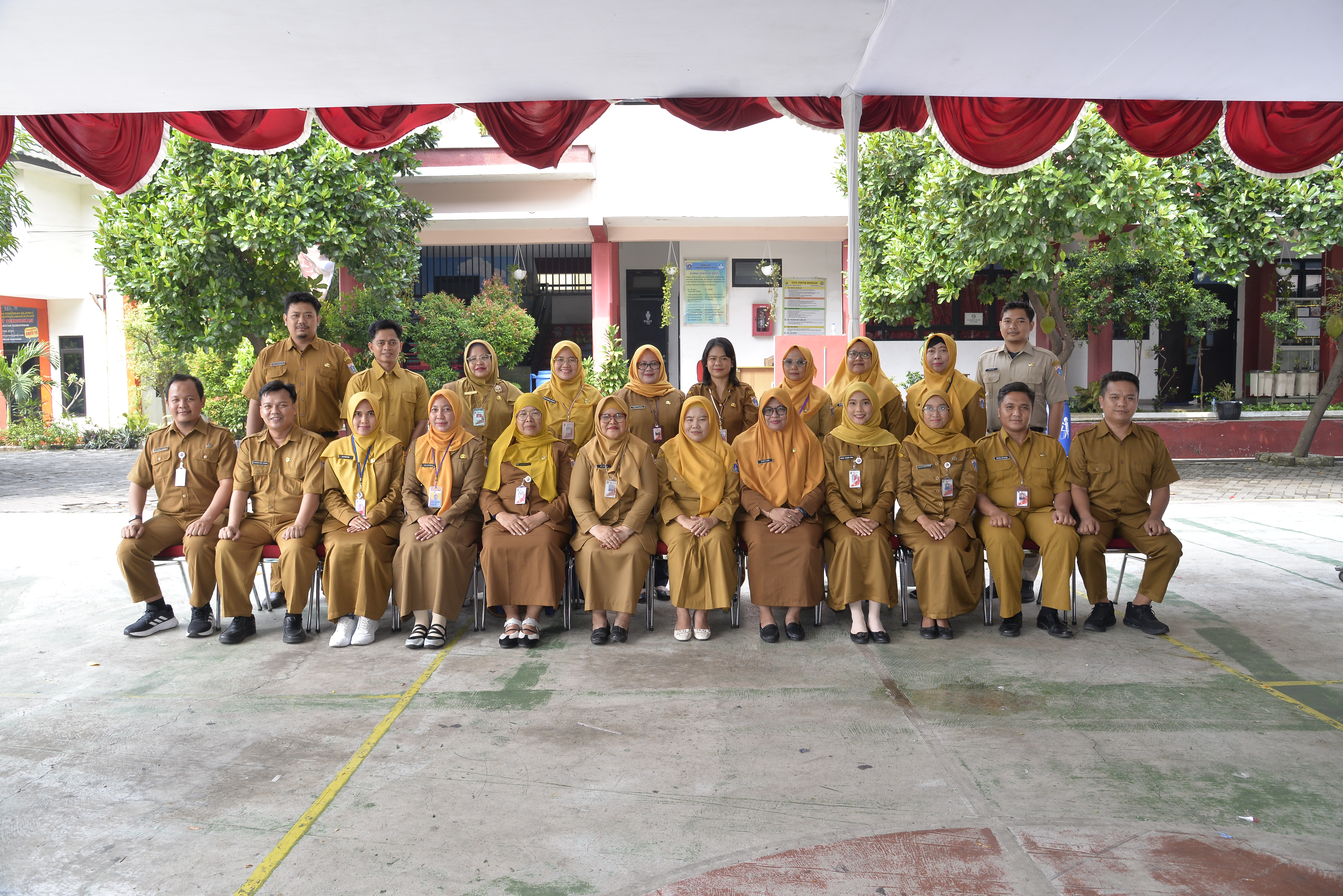 Guru & Tenaga Kependidikan