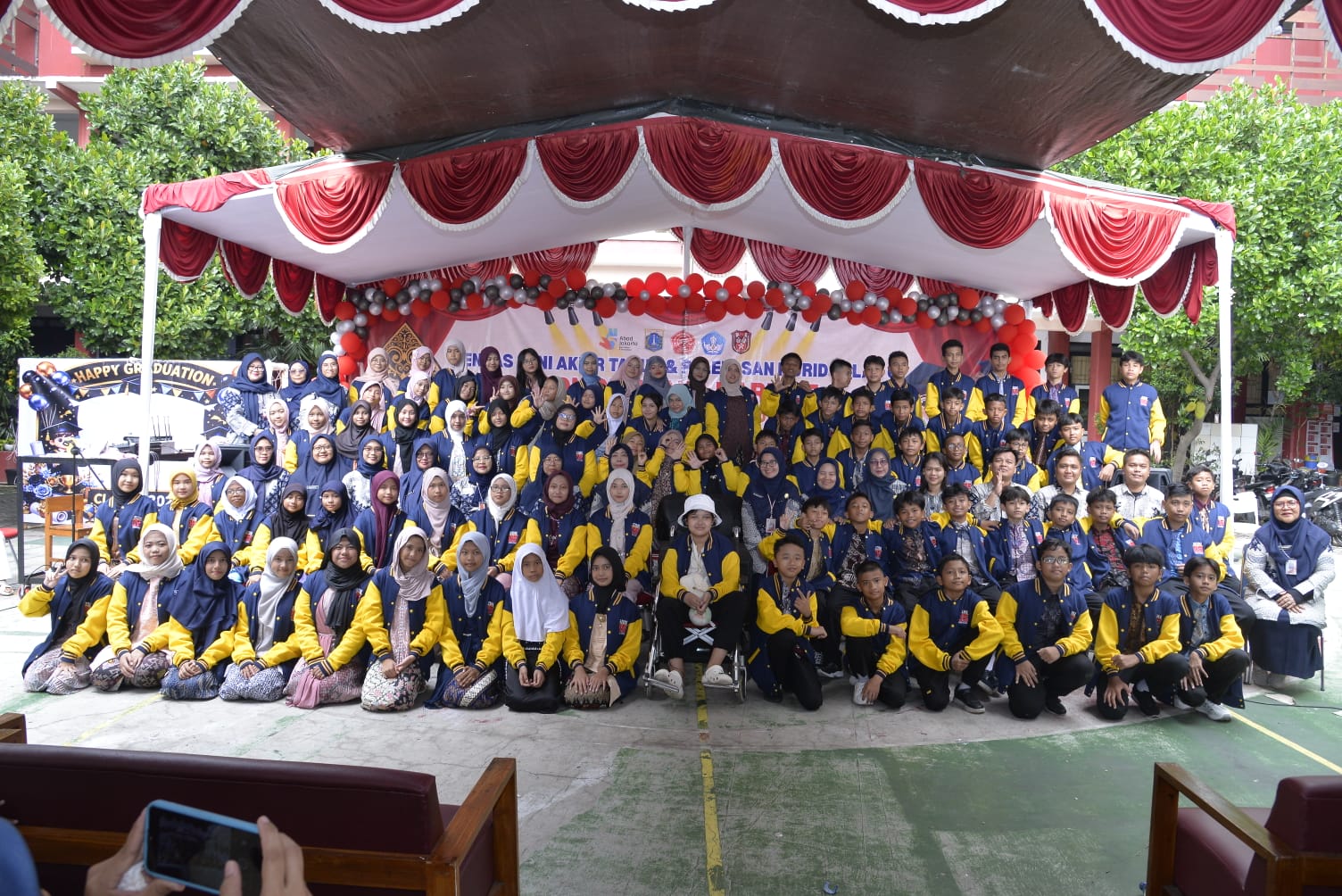 Pentas Seni Kelulusan Kelas VI